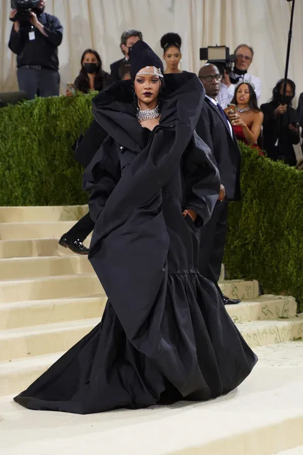 Met Gala Honors Rihanna With A Marble Statue